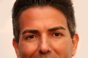 Why Are Members of Congress Working With This Extremist?